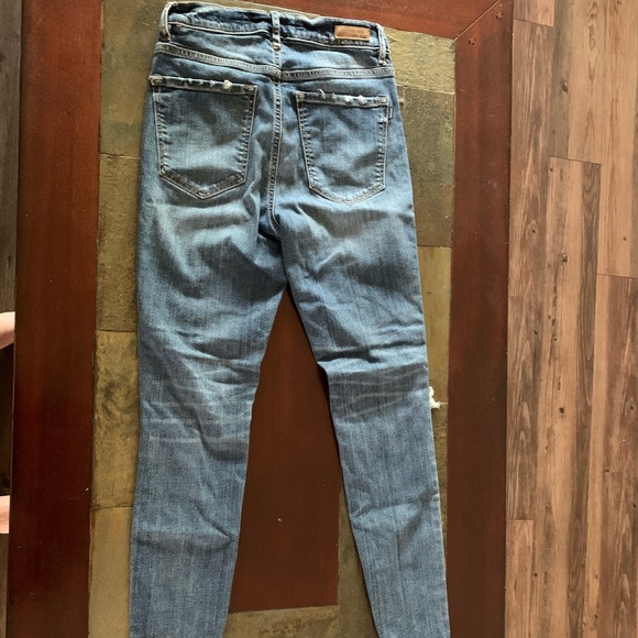 flower embroidered ripped jeans - Picture 2 of 2